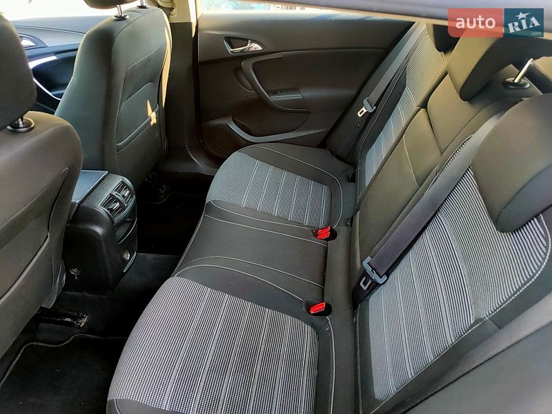 Универсал Opel Insignia 2012 в Петропавловской Борщаговке