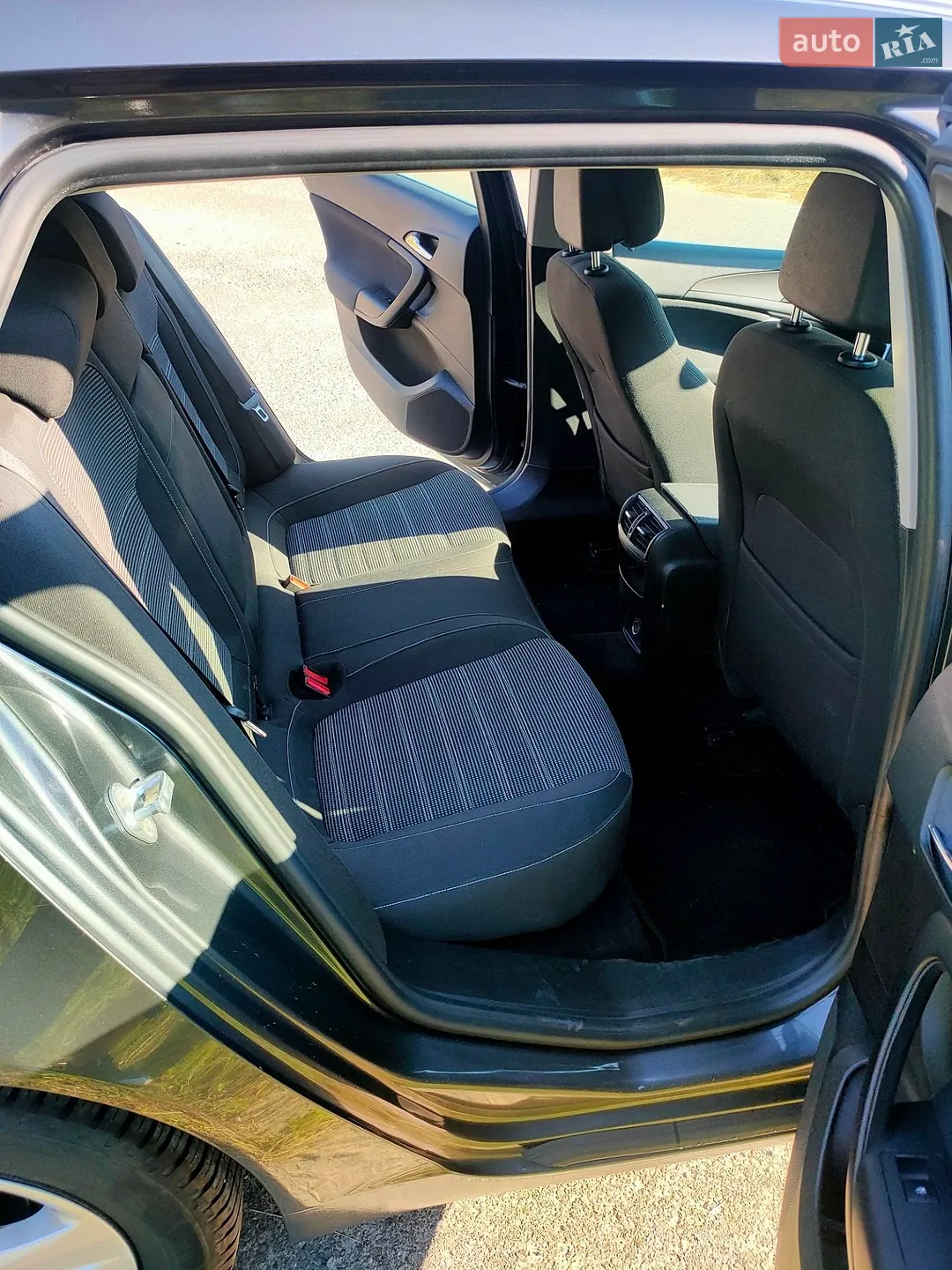 2012 Opel Insignia - мініатюра 18