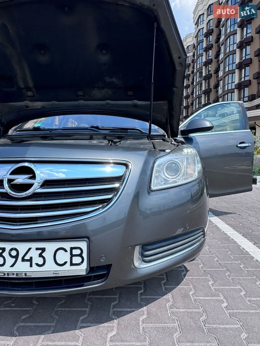 2010 Opel Insignia - мініатюра 3