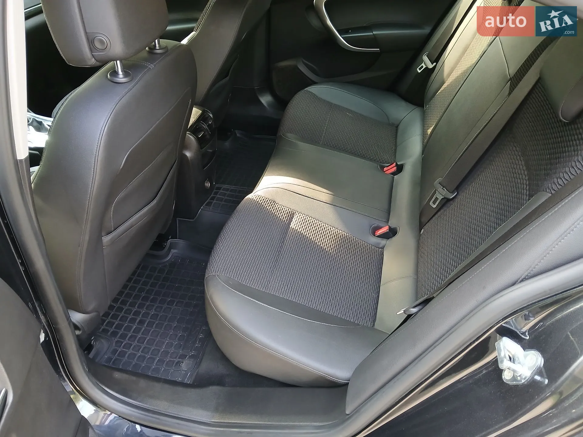 2014 Opel Insignia - мініатюра 17