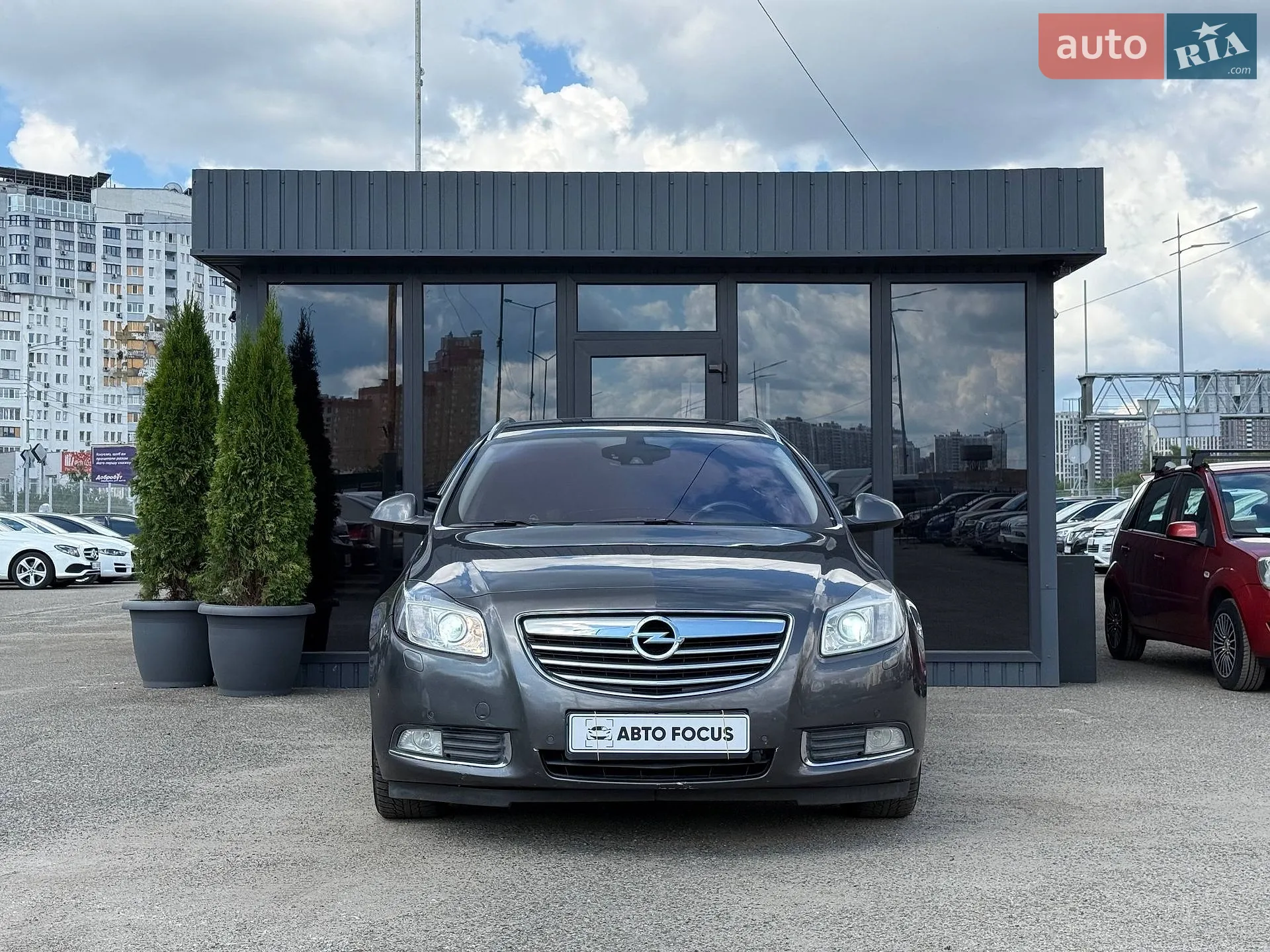 2010 Opel Insignia - мініатюра 3