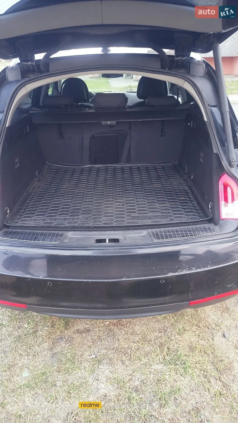 2010 Opel Insignia - мініатюра 7