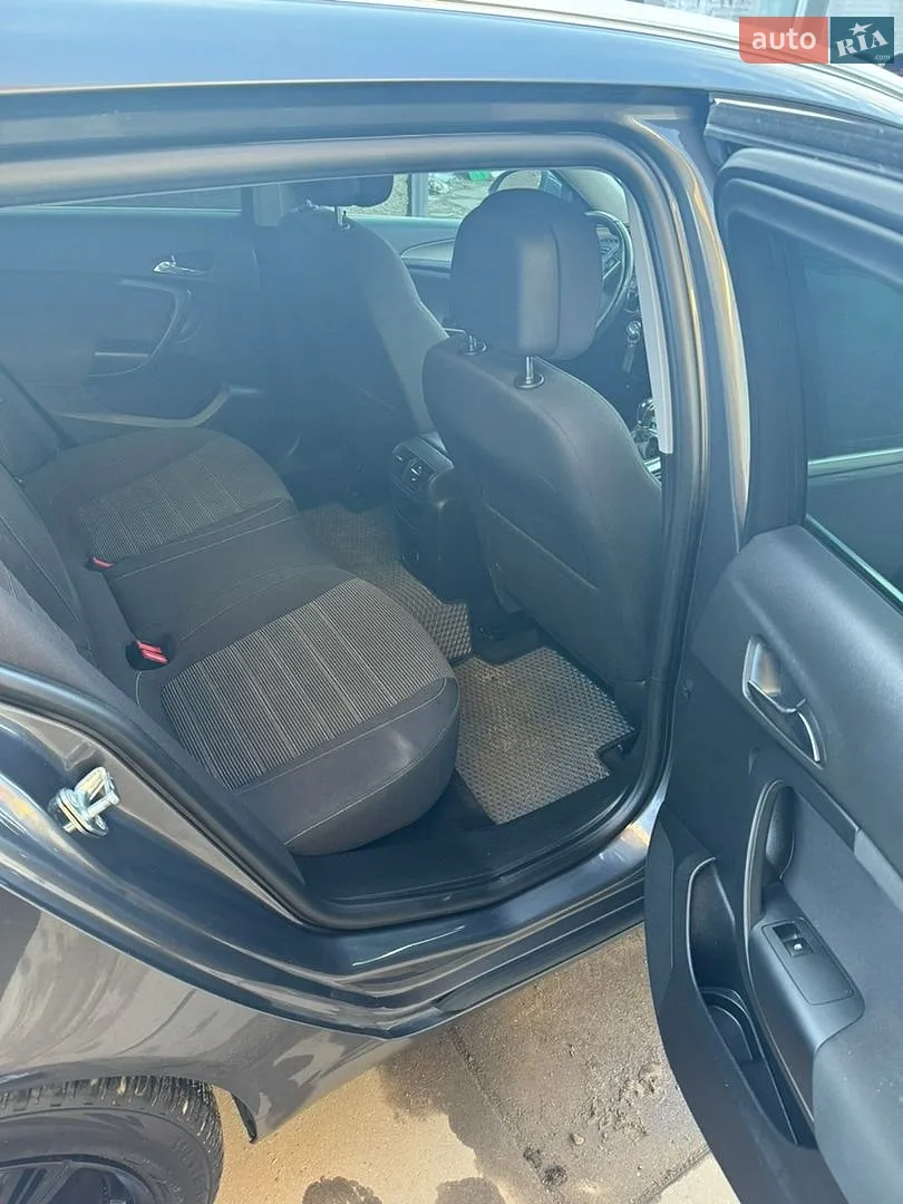2012 Opel Insignia - мініатюра 10