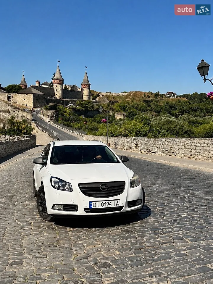 2010 Opel Insignia - мініатюра 11
