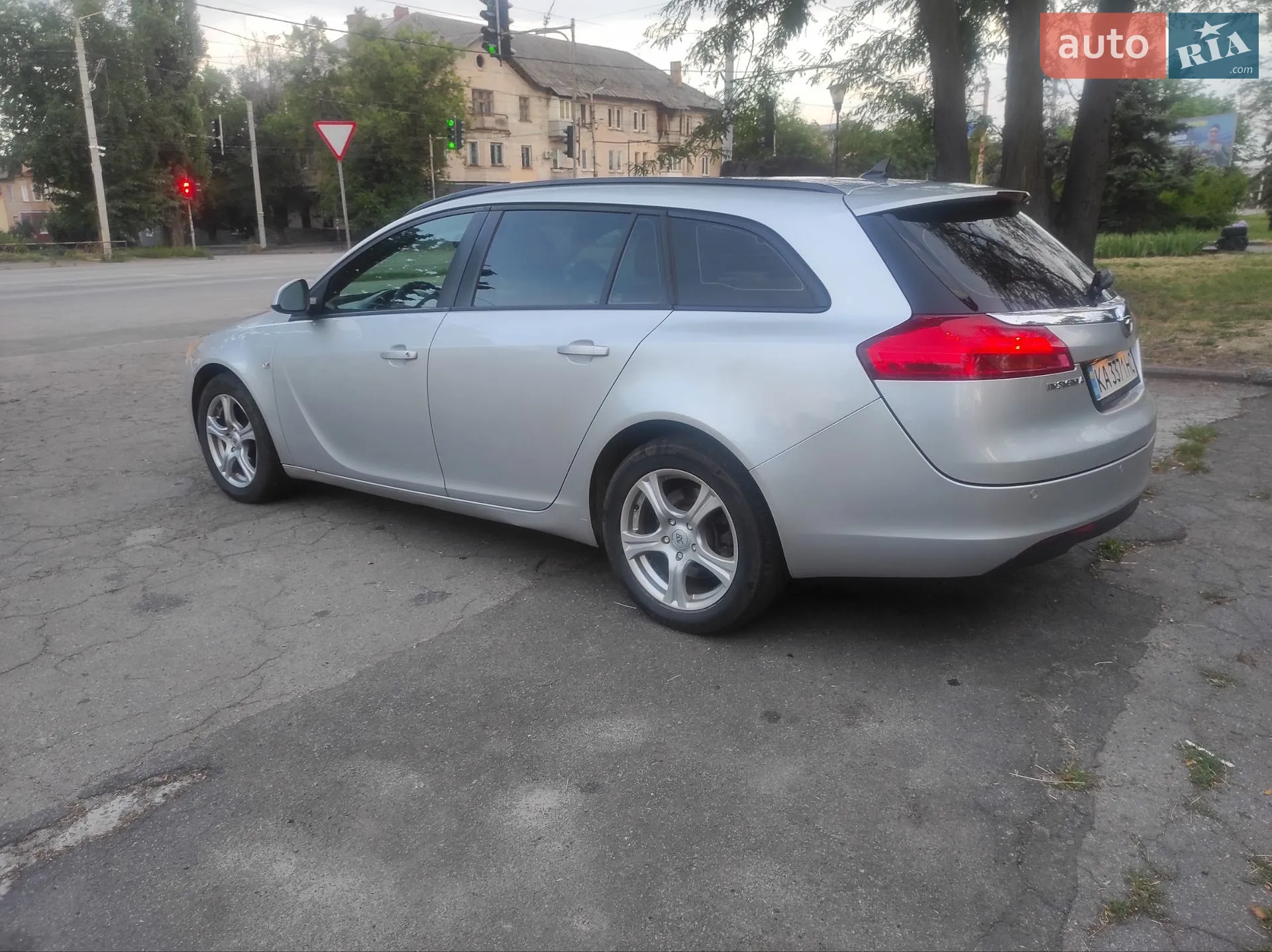 2010 Opel Insignia - мініатюра 8