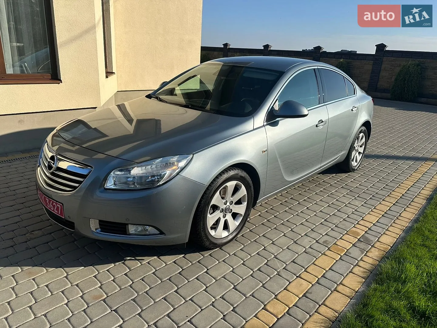 2010 Opel Insignia - мініатюра 3