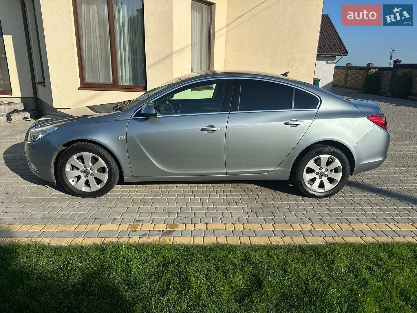 2010 Opel Insignia - мініатюра 5