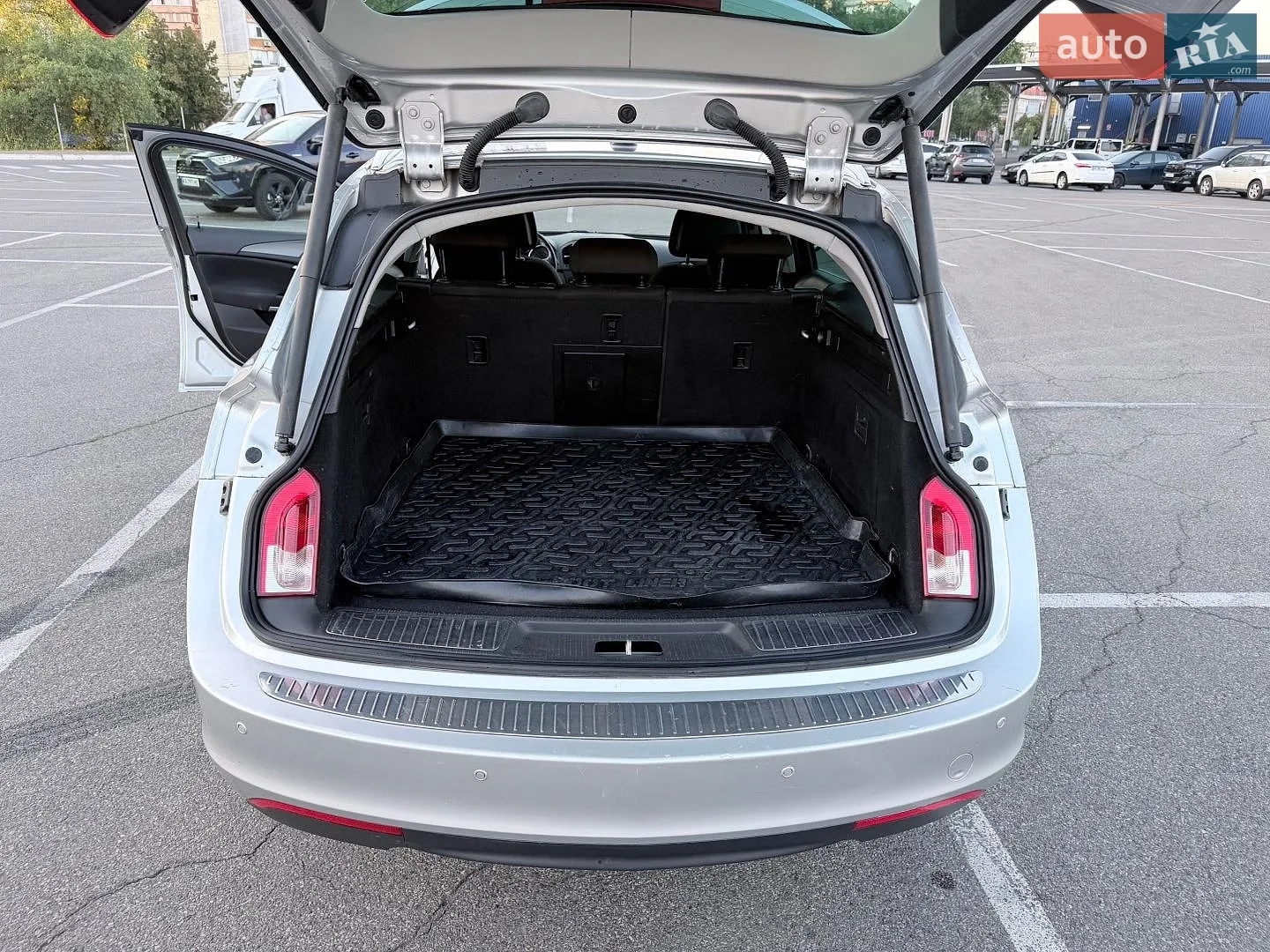 2011 Opel Insignia - мініатюра 12