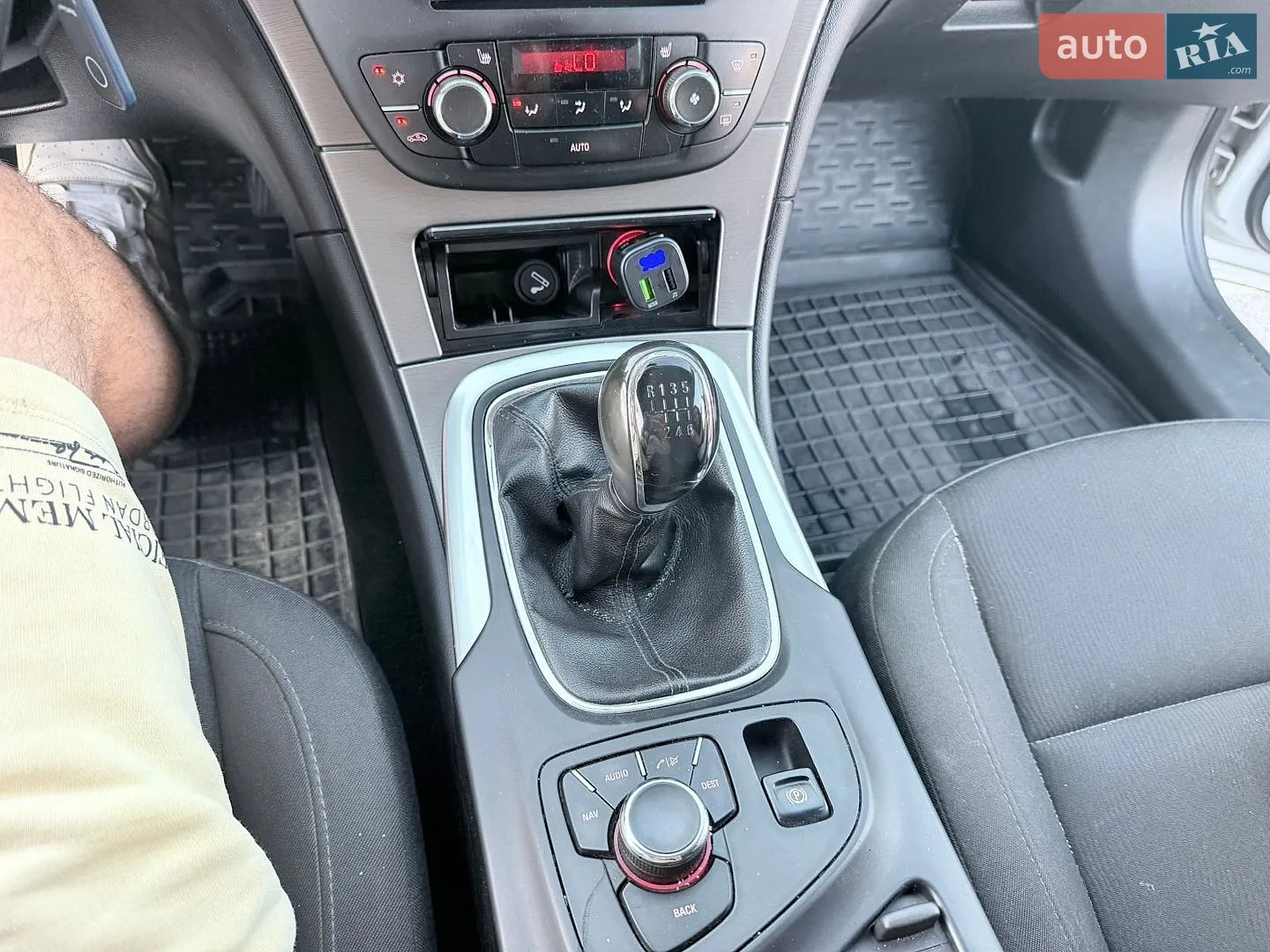 2011 Opel Insignia - мініатюра 22