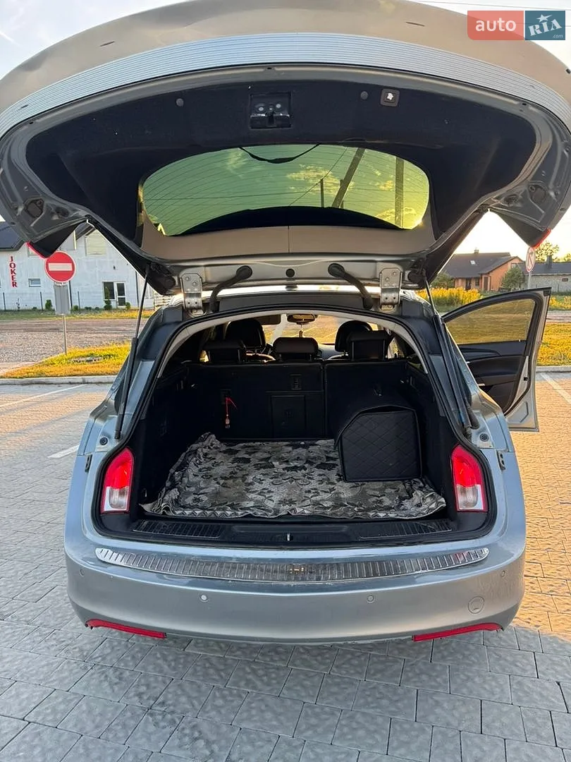 2010 Opel Insignia - мініатюра 31