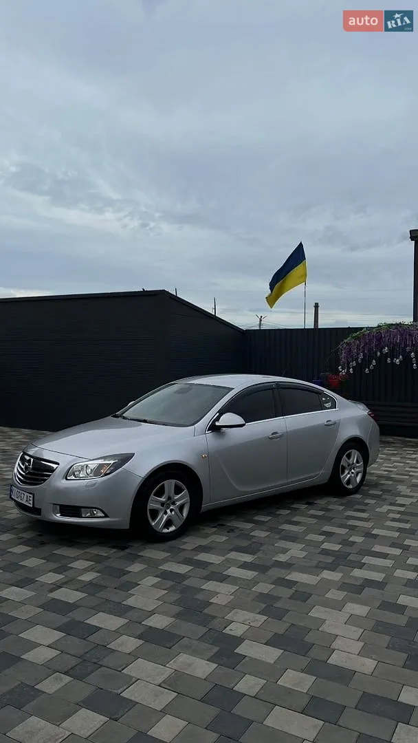 2010 Opel Insignia - мініатюра 3