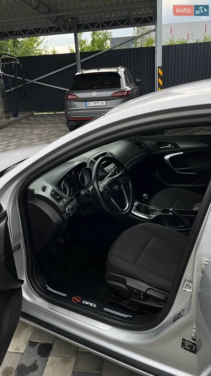 2010 Opel Insignia - мініатюра 7