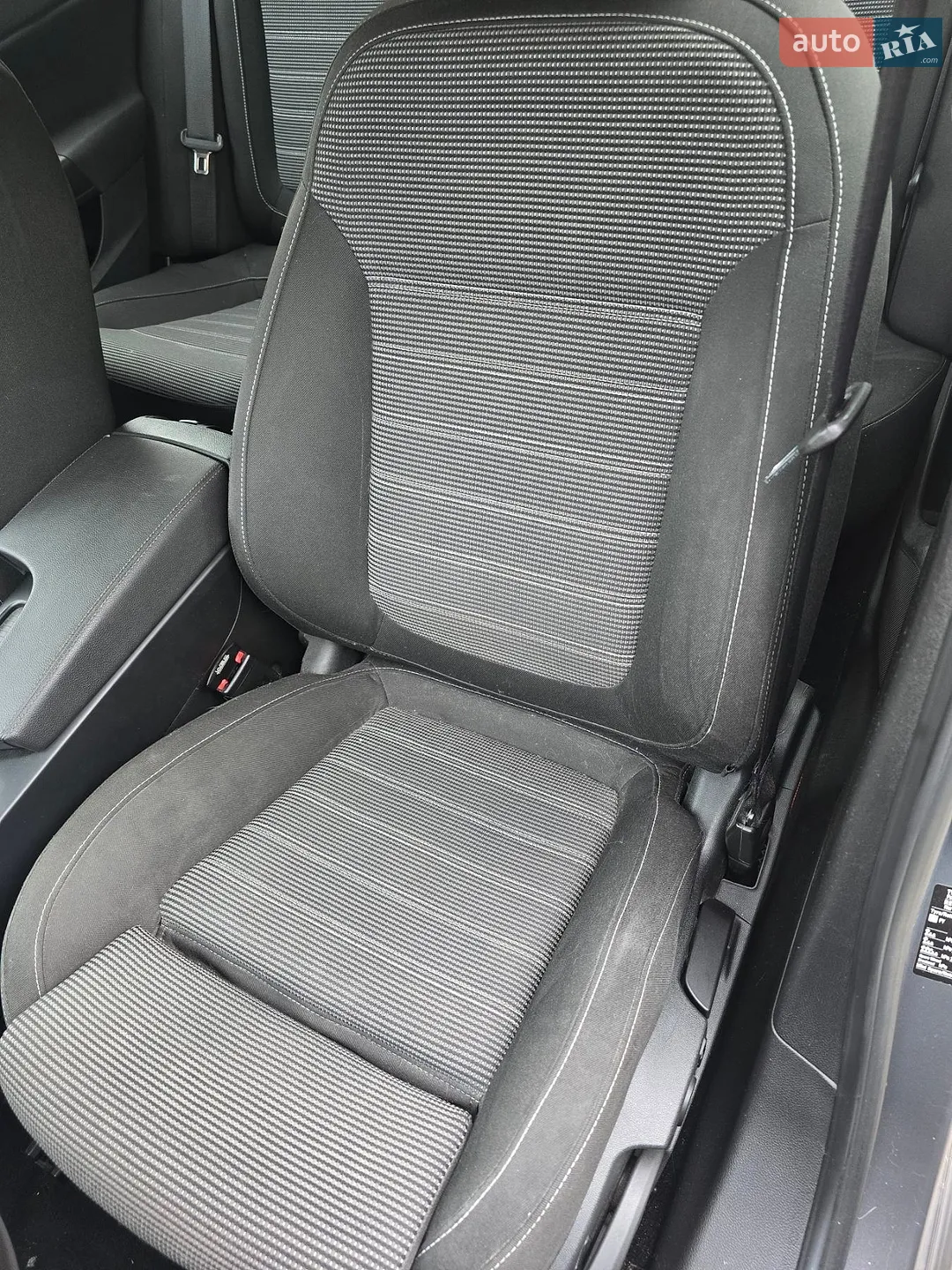 2010 Opel Insignia - мініатюра 5