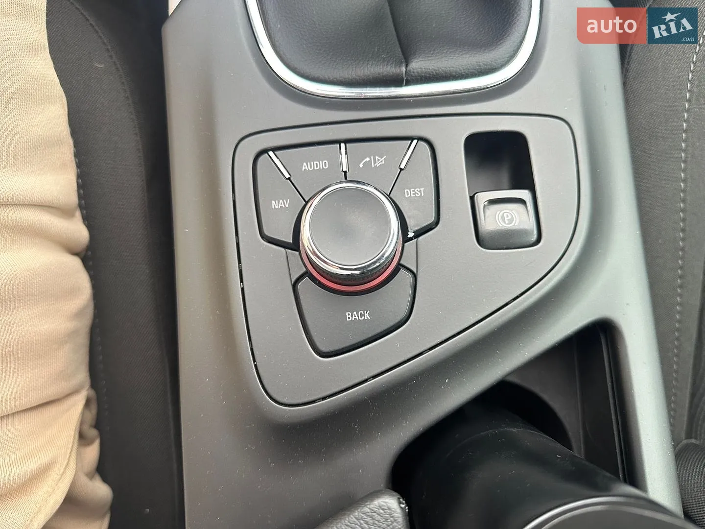 2010 Opel Insignia - мініатюра 14