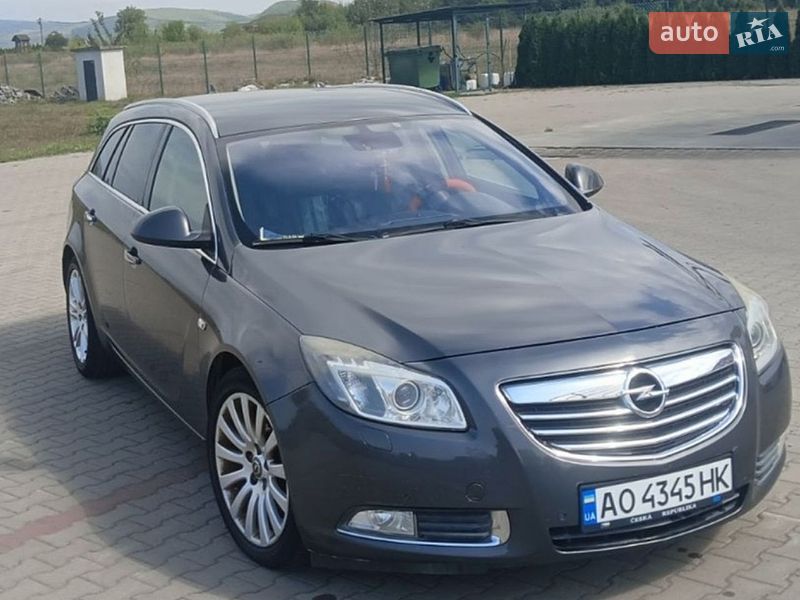 Универсал Opel Insignia 2011 в Тячеве фото Универсал Opel Insignia 2011 в Тячеве