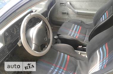 Хэтчбек Opel Kadett 1987 в 