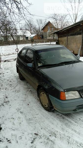 Хэтчбек Opel Kadett 1988 в Ивано-Франковске