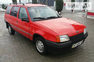 Универсал Opel Kadett 1989 в Черновцах