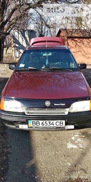 Седан Opel Kadett 1991 в Попасній