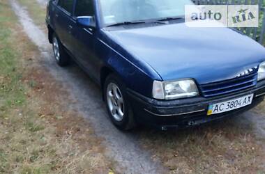 Седан Opel Kadett 1991 в Ратным