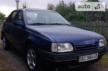 Седан Opel Kadett 1991 в Ратным