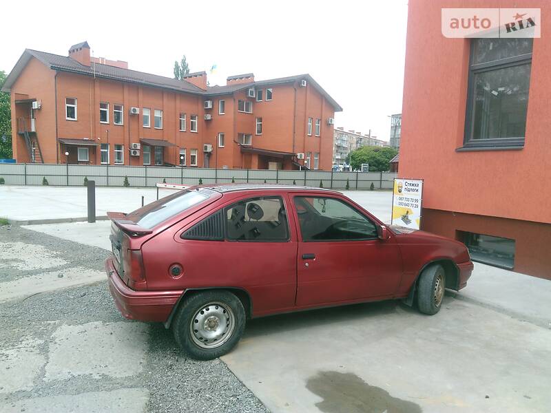 Хетчбек Opel Kadett 1988 в Хмельницькому фото 10 Хетчбек Opel Kadett 1988 в Хмельницькому