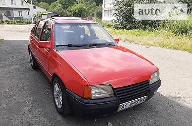 Хэтчбек Opel Kadett 1986 в Луцке