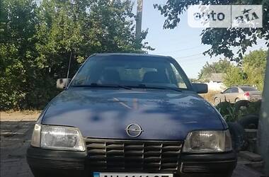 Хэтчбек Opel Kadett 1986 в Славянске