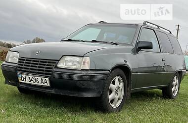 Универсал Opel Kadett 1986 в 