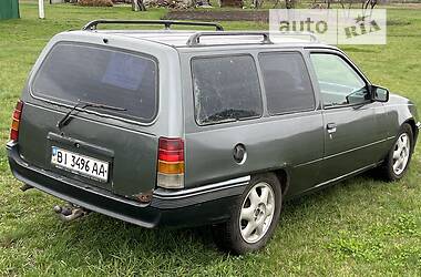 Универсал Opel Kadett 1986 в 