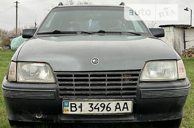 Универсал Opel Kadett 1986 в 