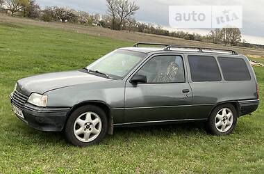 Универсал Opel Kadett 1986 в 