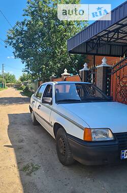 Седан Opel Kadett 1988 в Яготине