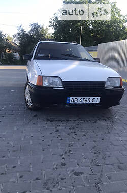 Універсал Opel Kadett 1988 в Калинівці