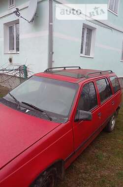 Универсал Opel Kadett 1988 в Бориславе