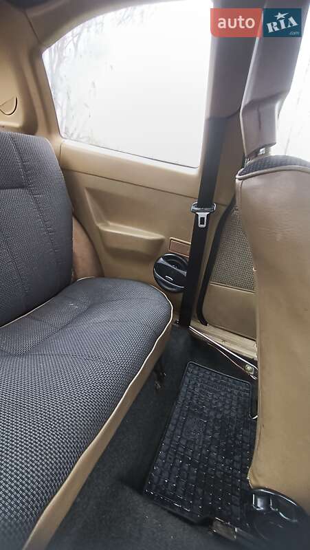 Хэтчбек Opel Kadett 1985 в Ватутино фото 6 Хэтчбек Opel Kadett 1985 в Ватутино