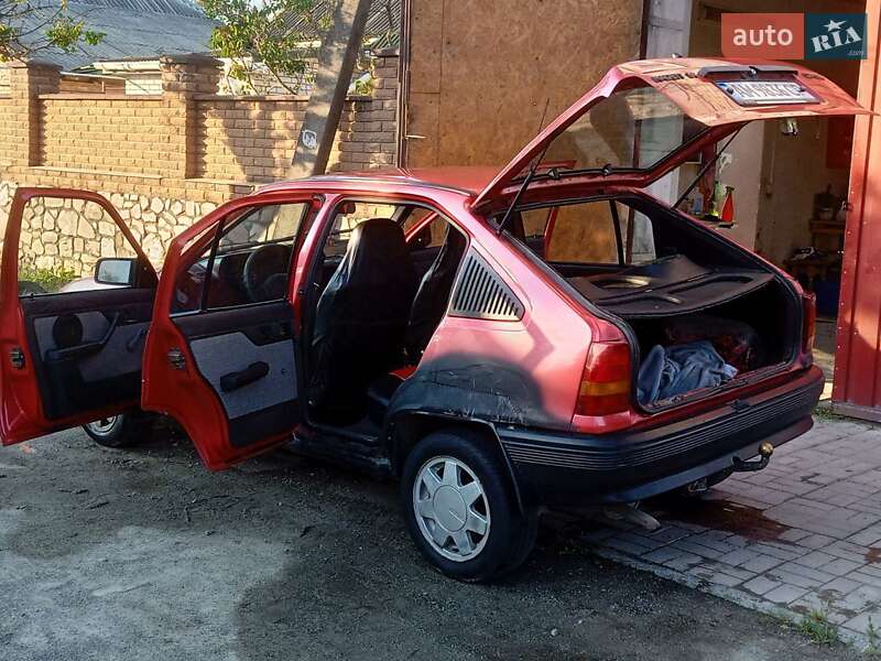 Хэтчбек Opel Kadett 1991 в Малине