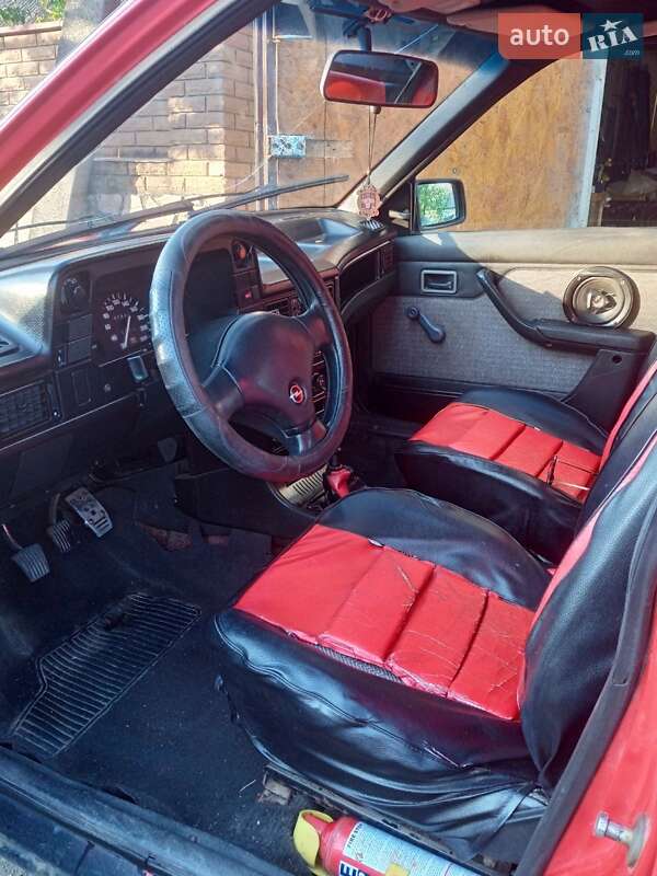 Хэтчбек Opel Kadett 1991 в Малине