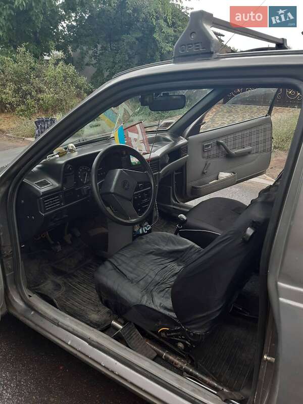 Хетчбек Opel Kadett 1988 в Миколаєві