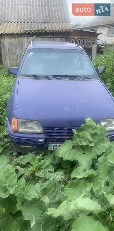 Хетчбек Opel Kadett 1987 в Любомлі