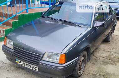 Седан Opel Kadett 1986 в Песчанке