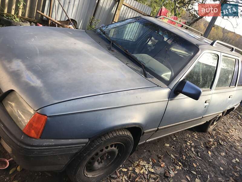Універсал Opel Kadett 1990 в Лубнах