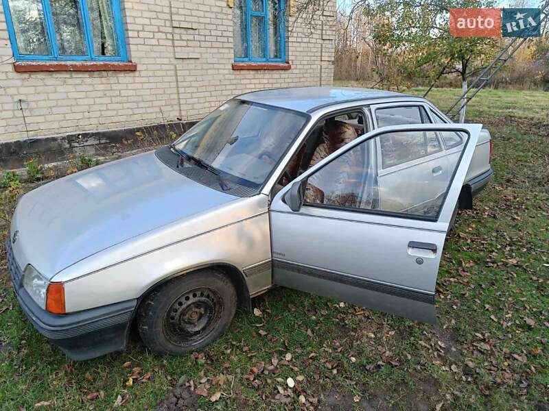 Седан Opel Kadett 1989 в Звягелі фото 9 Седан Opel Kadett 1989 в Звягелі