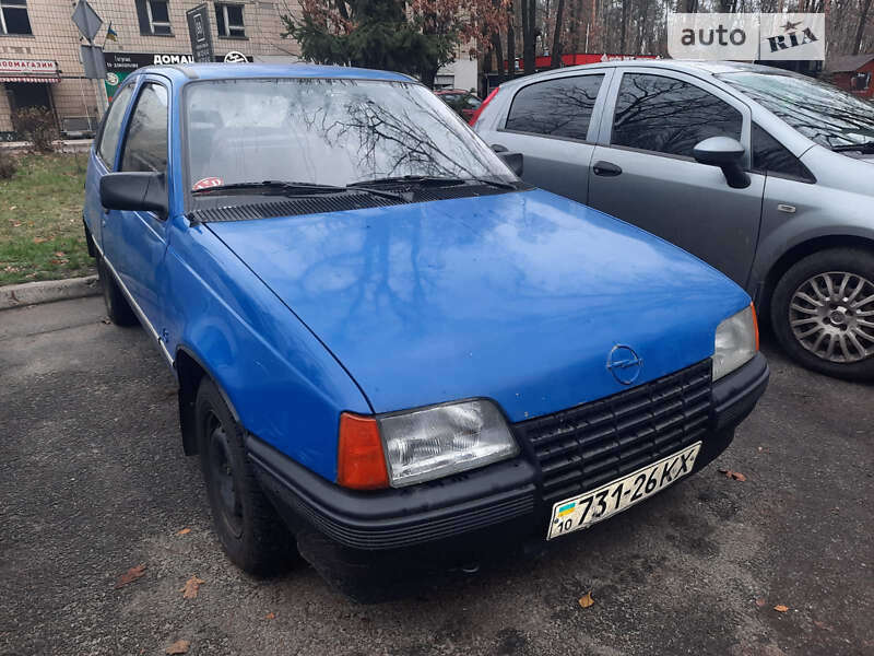 Хэтчбек Opel Kadett 1988 в Киеве