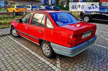 Седан Opel Kadett 1990 в Львові