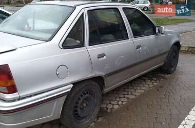 Хэтчбек Opel Kadett 1988 в Ковеле