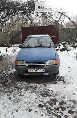 Хэтчбек Opel Kadett 1990 в Прилуках