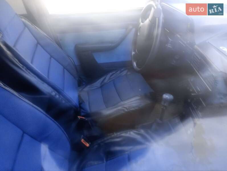 Хэтчбек Opel Kadett 1983 в Ужгороде