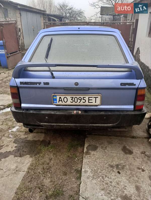 Хэтчбек Opel Kadett 1983 в Ужгороде