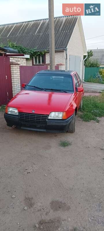 Хэтчбек Opel Kadett 1988 в Жмеринке фото 2 Хэтчбек Opel Kadett 1988 в Жмеринке